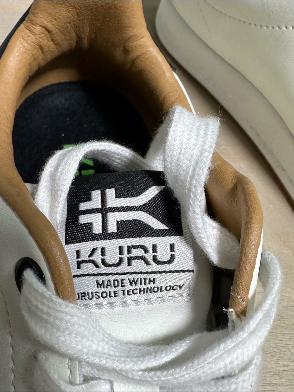 NWOT Kuru Women’s ROAM Shoe in Bright White/Jet Black, Size 8 - Picture 8 of 16